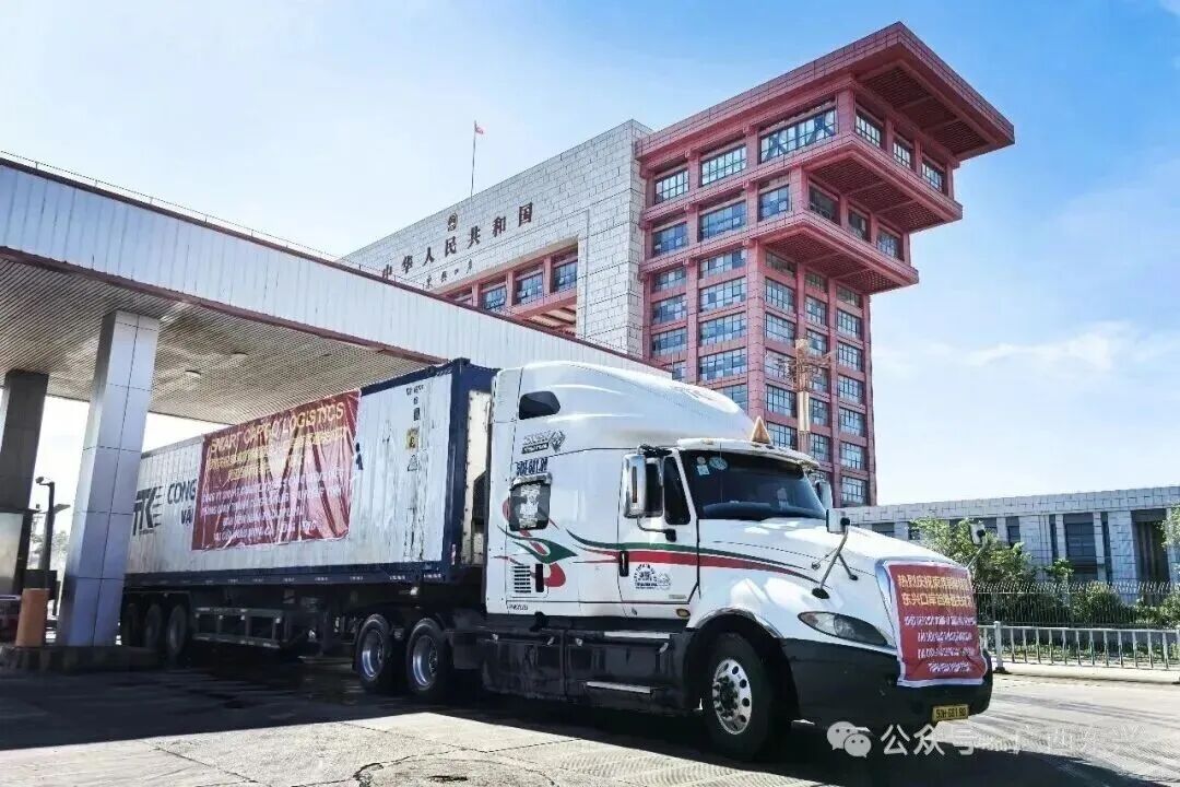 6月5日，东兴口岸首次进口柬埔寨新鲜榴莲