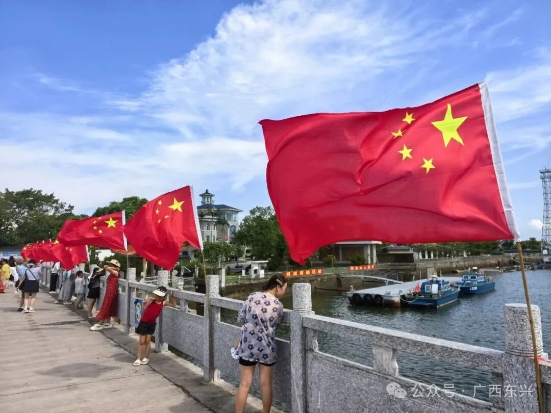 边海游持续升温！东兴旅游市场人气旺